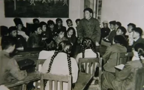 中国人民大学新闻系的学术批判运动